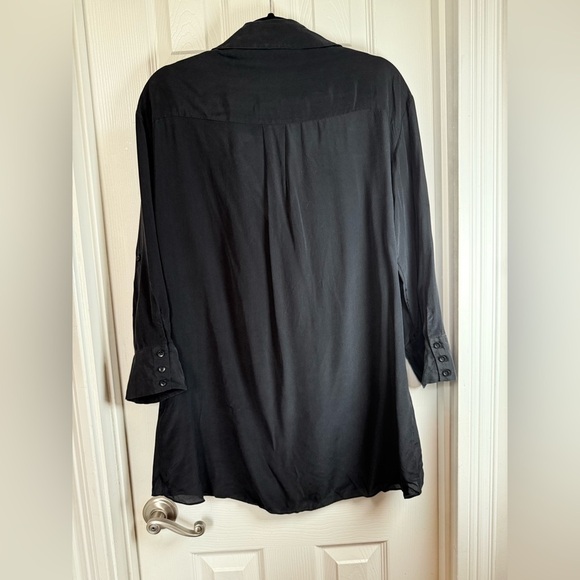 Alice + Olivia Eloise blkSilk 3/4 Sleeve Button Down Tunic / Shirt #chic #classy - Picture 7 of 8
